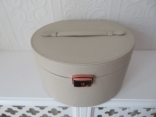 Beige jewellery travel case - beige,