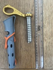 DMM Ice Screw with Petzel Ice