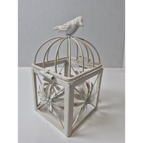Vintage shabby chic - chic, white