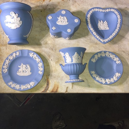 Wedgwood pieces blue jasper - wedgwood,