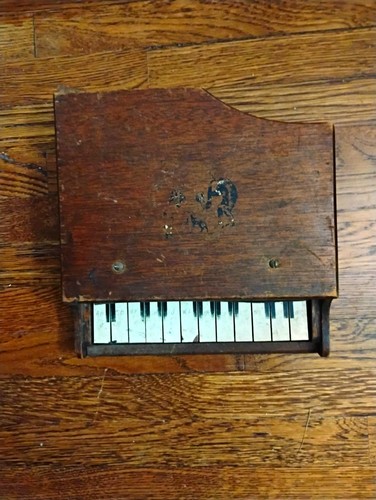 Vtg childs toy - childs,