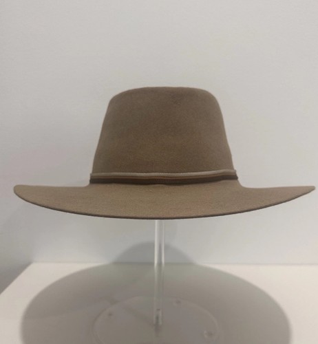 Akubra the great - ", white