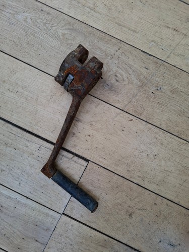 Vintage starting handle - vintage,