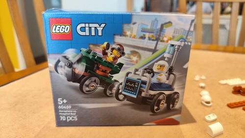 Lego city aeroplane vs - city:,