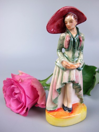 Peggy davies guild figurine - davies,