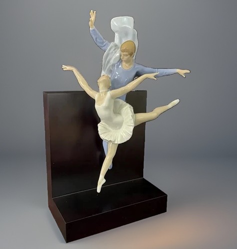 Lladro 06033 graceful moment - graceful,