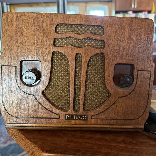 Model philco radio - model,