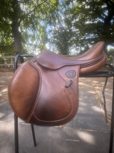 Antares jumping saddle - , 17”