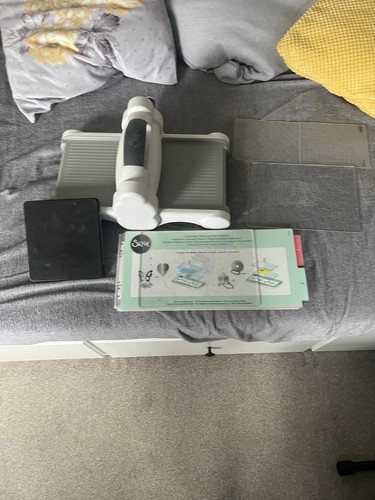 Sizzix white die cutting - sizzix,
