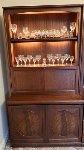 Nathan mahogany drinks - mahogany(?),