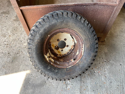 Stud front wheel - front,
