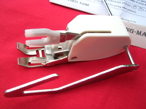 Sewing machine even feed - sewing,
