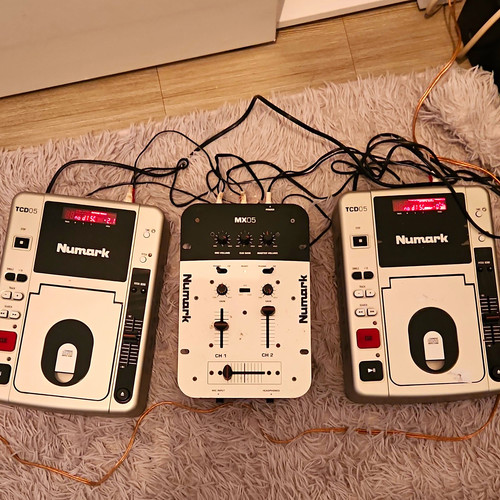 Numark mx05 mixer - , left