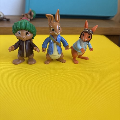 Peter rabbit figures x3 - peter,