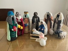 Hand knitted Christmas Nativity Set - 12 items Brand New