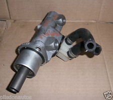RENAULT MEGANE / SCENIC 1999-2002 2 PIPE BRAKE MASTER CYLINDER