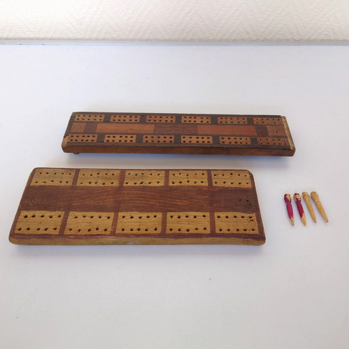 Vintage wooden cribbage board - vintage,