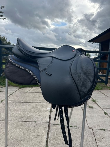 Thorowgood jump saddle - thorowgood,