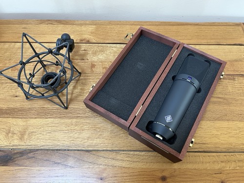 Neumann u87ai studio set - studio, w/