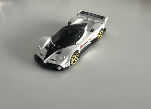 Hot wheels pagani zonda - hot,