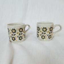 Vintage 1970s Floral Flower