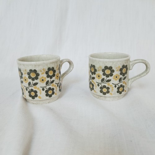 Vintage 1970s floral - vintage,