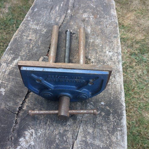 Record v175 carpenters - record, bench