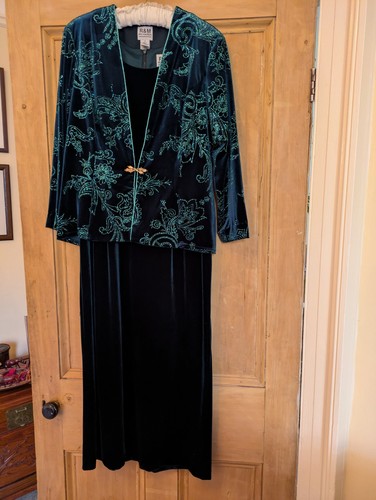 Richards long dress and - long,