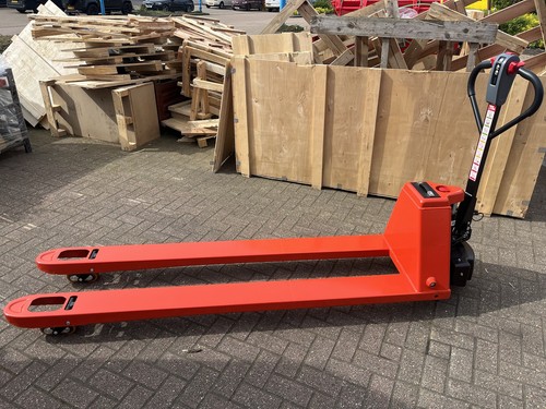 Fully electric pallet - electric, truck