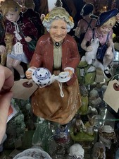 VINTAGE ROYAL DOULTON