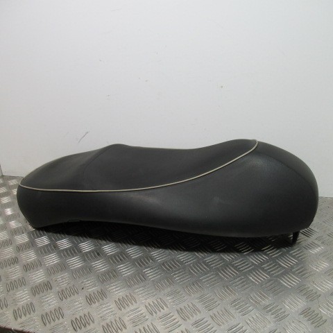 Vespa 125 gts saddle - saddle,