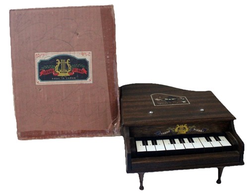 Vintage wood grand piano - wood, japan