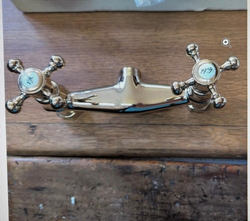 Victoriana exposed shower
