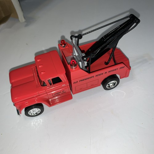 Ertl red chevy tow truck - tow,