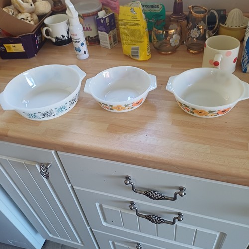 Pyrex collection no lids - x3, /