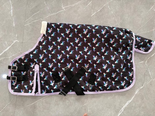 Horse dinky 100g limited