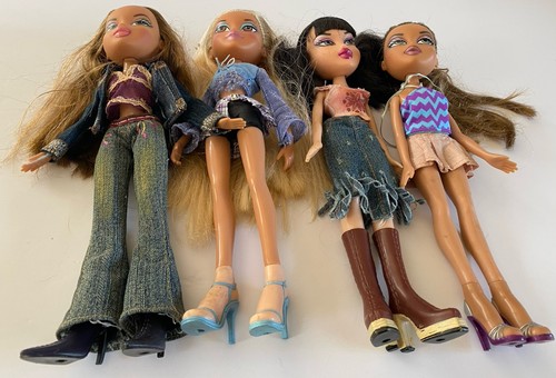 Bratz dolls bundle - bratz,