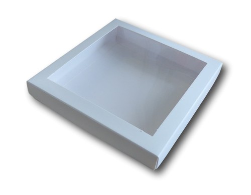 White 6 window box - x,