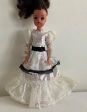 VINTAGE FAIRIE GLEN SINDY DOLL SIZE WHITE SATIN & LACE GOWN LONG DRESS *NO DOLL*