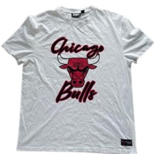 Vintage NBA white chicago bulls tshirt size M| SKU 258