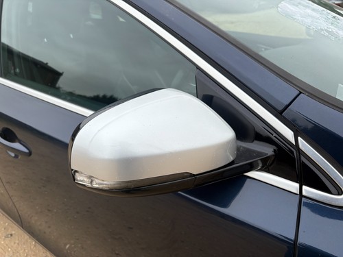 Volvo v40 right - v40, fold
