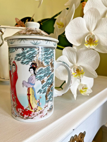 Japanese geisha scene white - japanese,