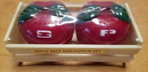Apple shaker set crate - set, in