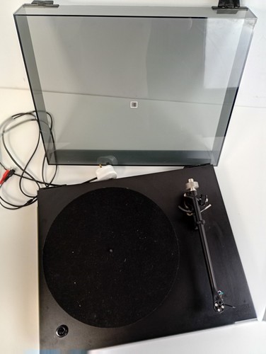 Rega planar turntable - planar, deck