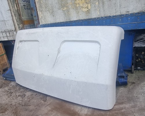Horse box fiberglass - box,
