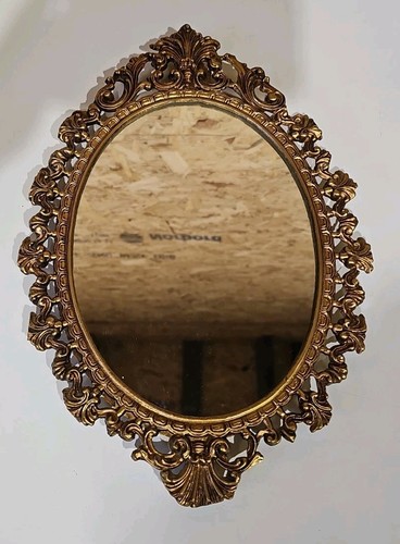 Vintage small gold oval - vintage,