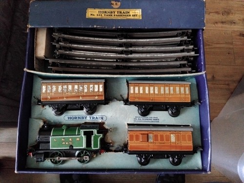 Hornby train 101 - hornby,