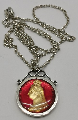 Vtg 1887 queen victoria - queen, golden