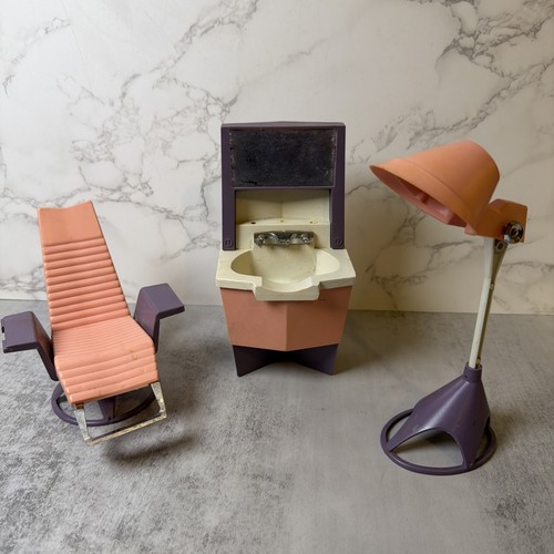 Dawn beauty parlor - dawn’s,