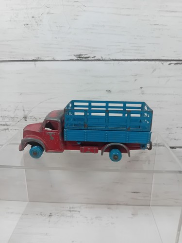 Dinky toys 343 dodge cattle - dinky,